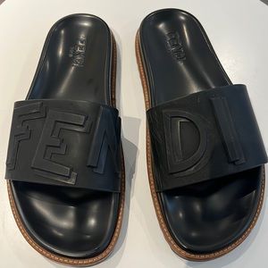 Fendi Embossed Logo Pool Slide Sandals Black Men's Size 10 U